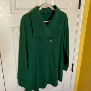 LONG SLEEVE TUNIC TOP, KELLY GREEN, XL.  VERY PRETTY AND VERY GOOD CONDITION.